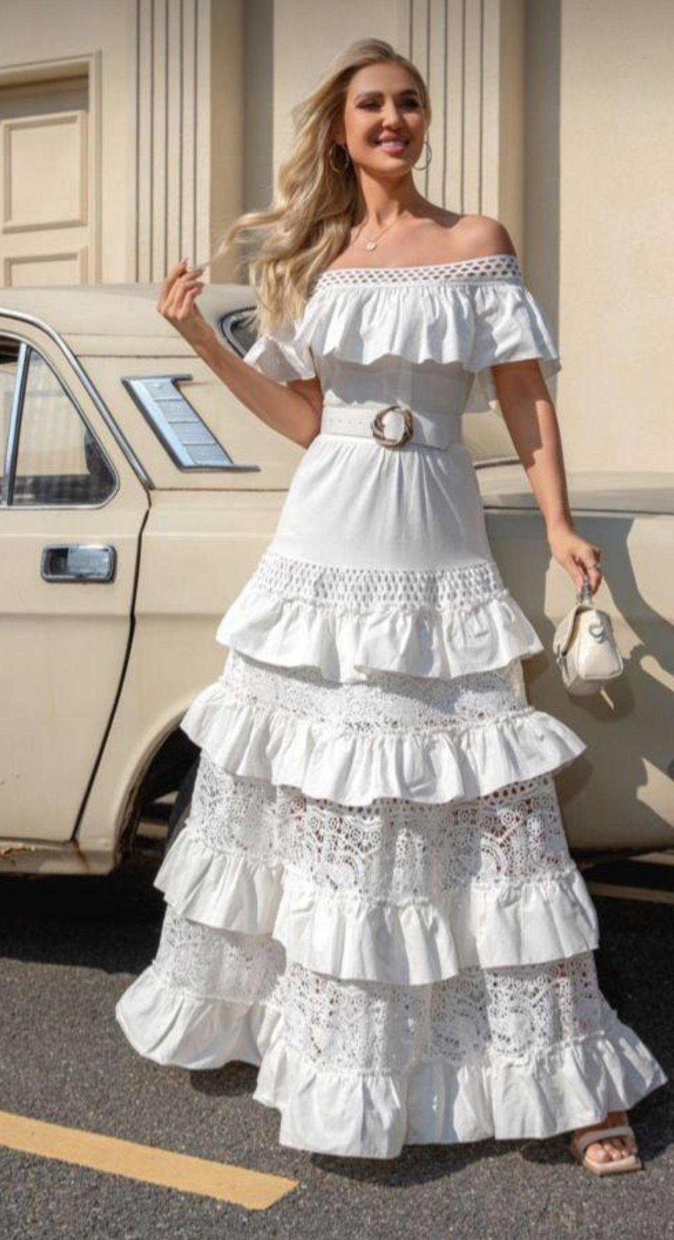 Verónica Embroidery Maxi Dress