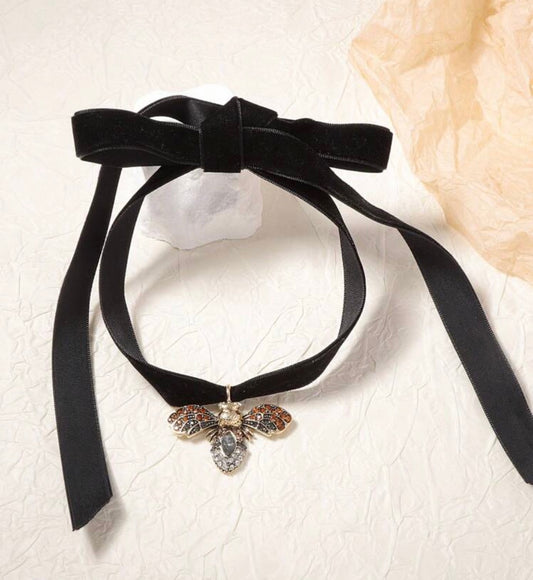 Queen Bee choker